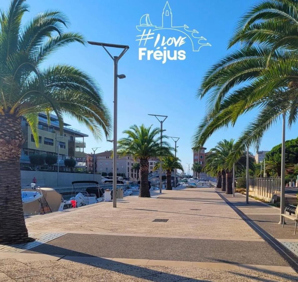 Apartament T2/T3 Duplex A Port Frejus Proche De La Mer Zewnętrze zdjęcie